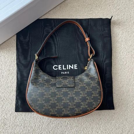 CELINE 女包：法式裁剪的经典时尚